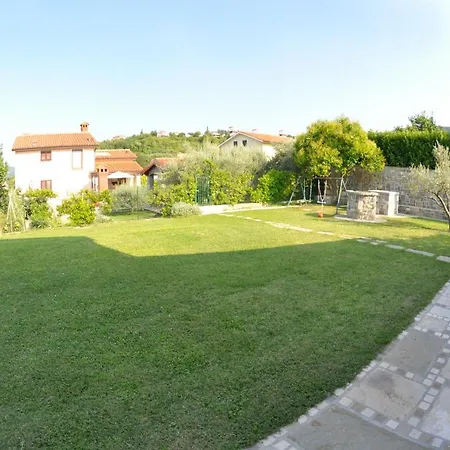 Apartmán Apartma Brnistra Ginestra