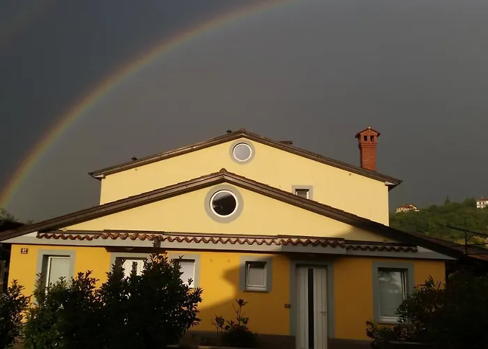 Apartma Brnistra Ginestra Appartement *