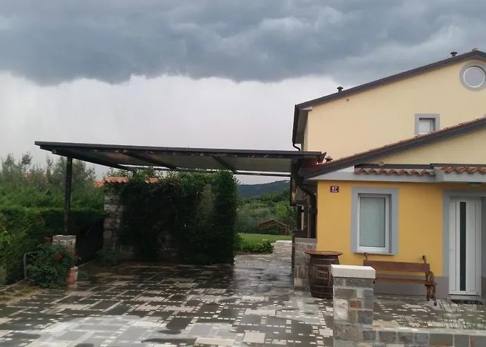 Apartma Brnistra Ginestra Appartement